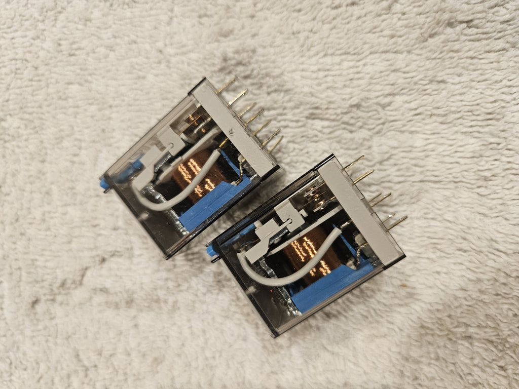 2 x Finder 55.34.9.110.0040, 110V DC 7A 250V Steckrelais new no Box, Neu Unused