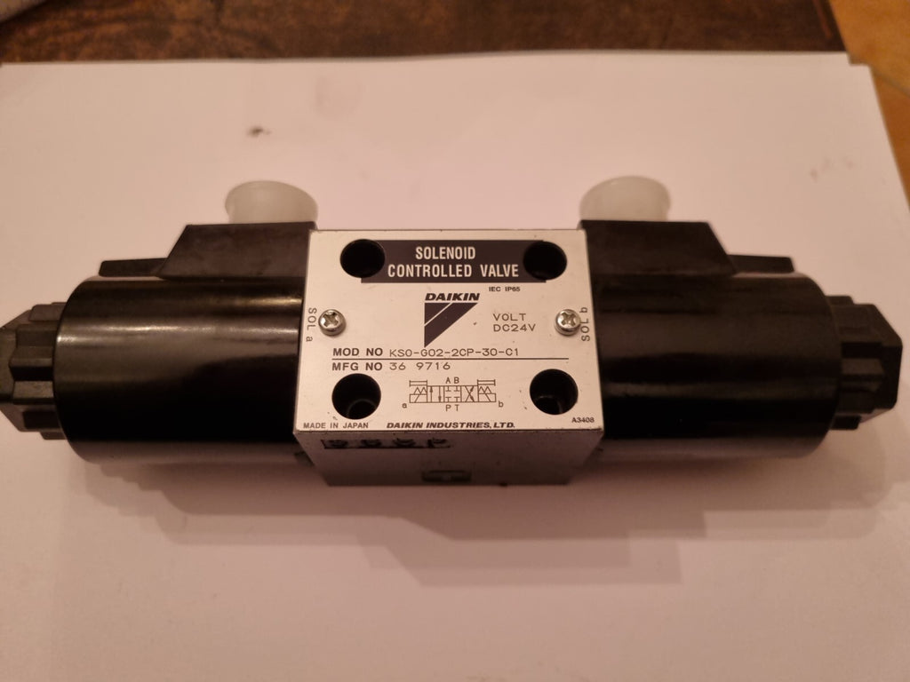 NEW DAIKIN VALVE KS0-G02-2CP-30-01 24VDC Solenoid valve, neu new
