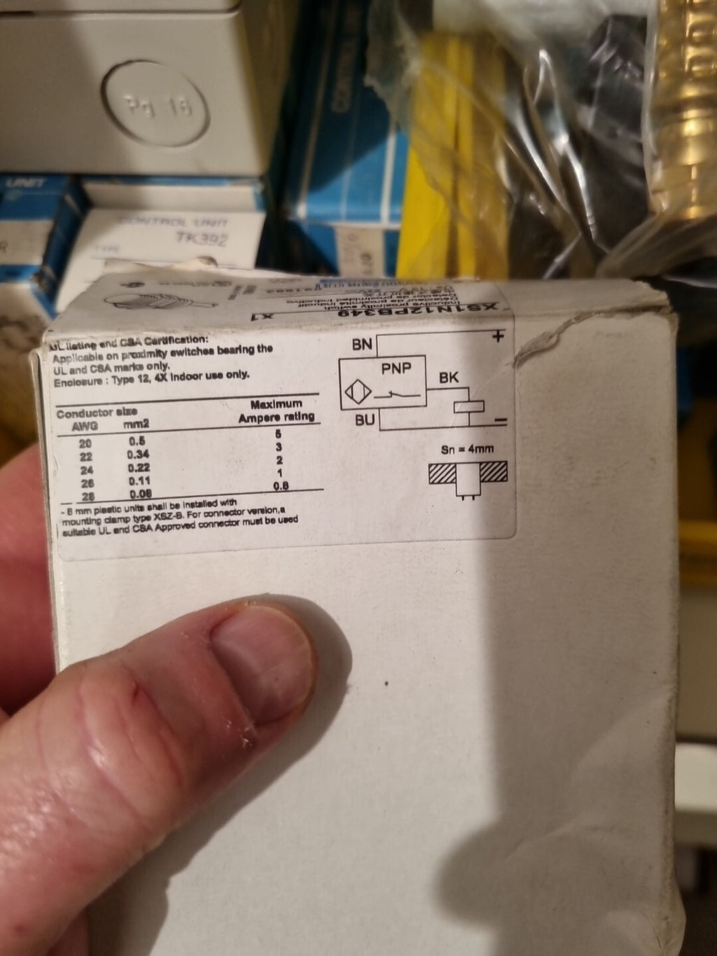 SCHNEIDER ELECTRIC XS1N12PB349 / XS1N12PB349 (NEW IN BOX) Telemechanique neu