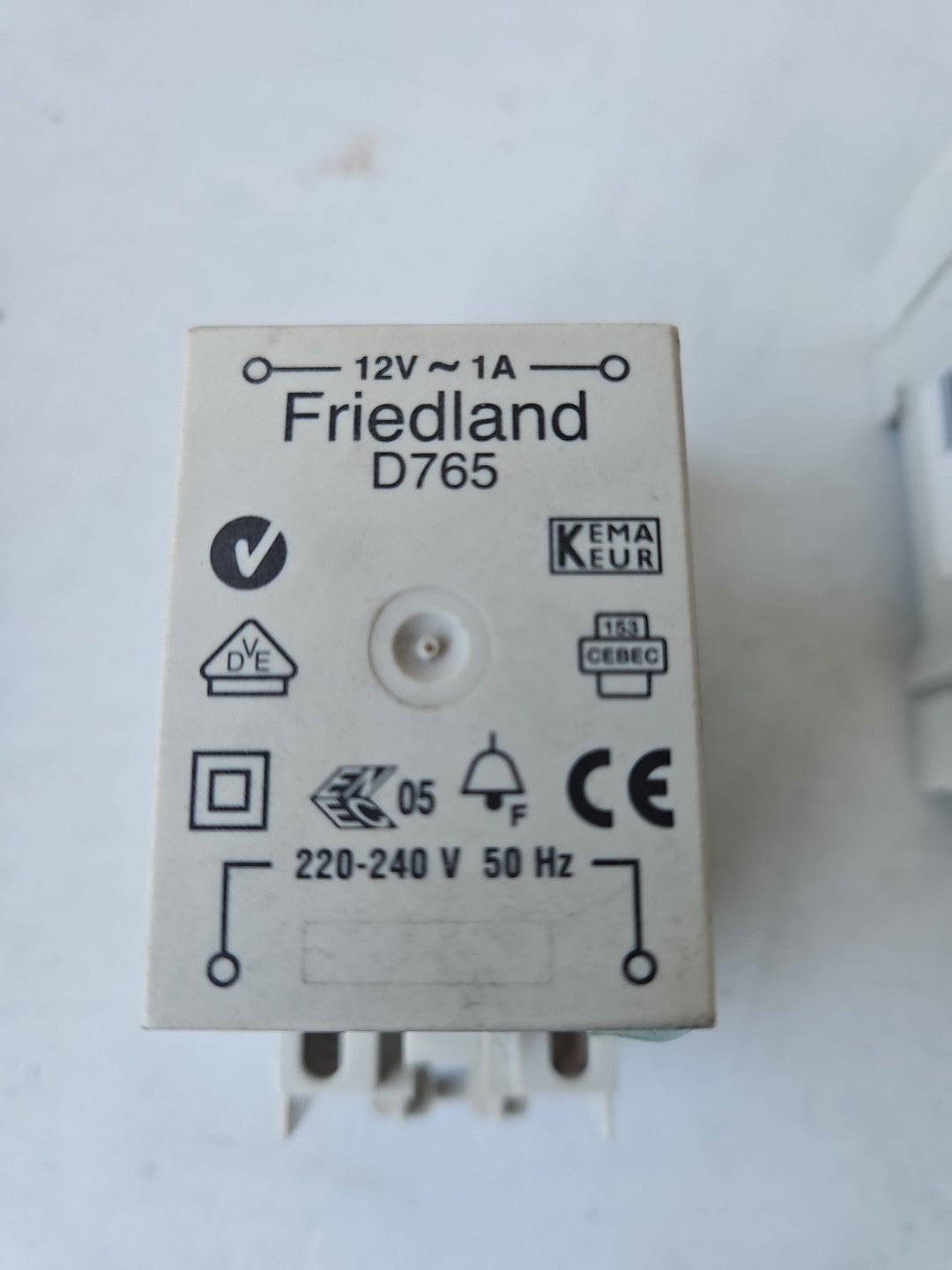 FRIEDLAND D765 Klingel Trafo Transformer 220-240 V 12V Neu Unbenutzt Hutschiene