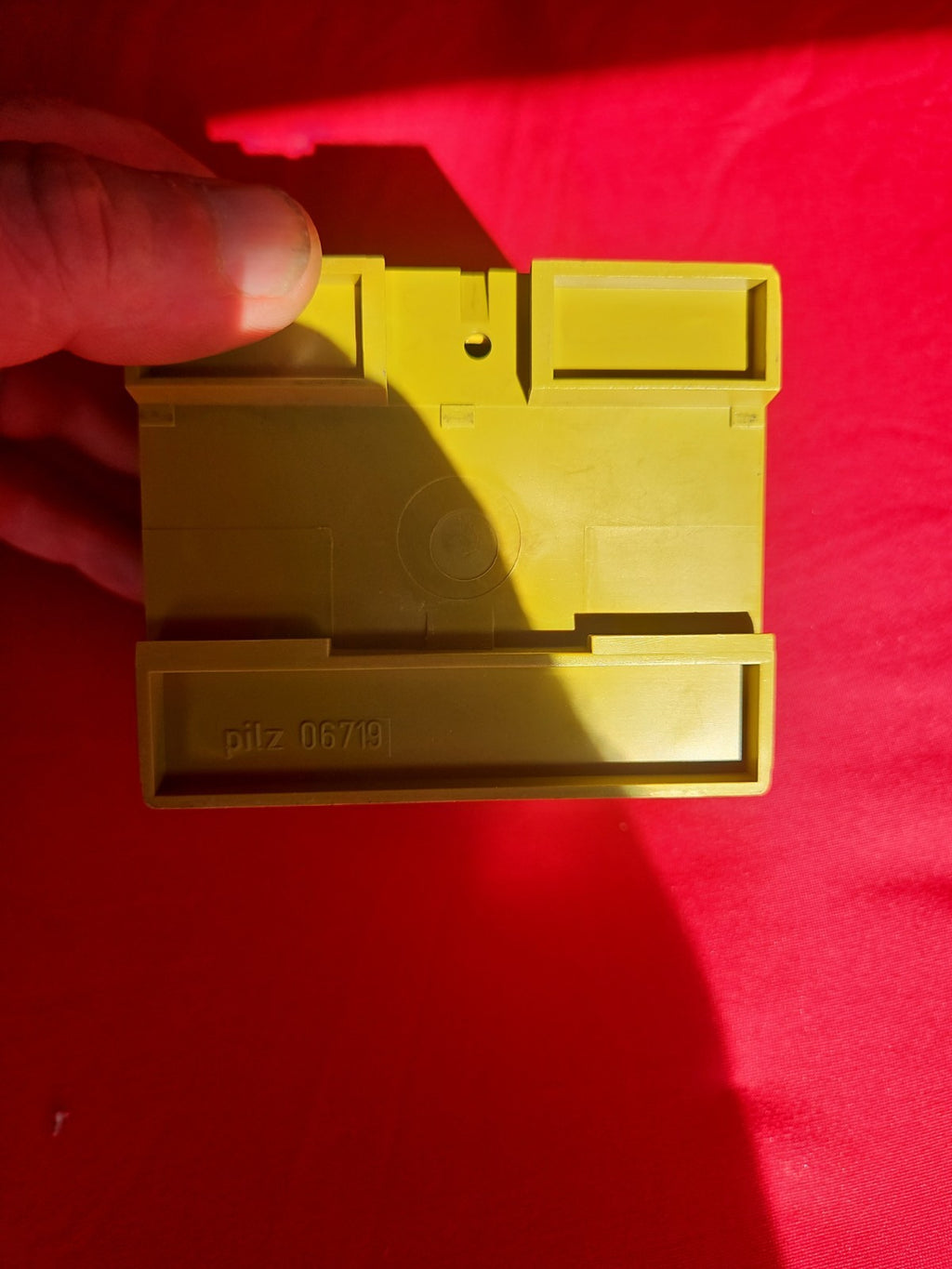 PILZ P1E-2NK 2U UH230VAC / P1E2NK2UUH230VAC, 484101, 6,5VA New Old Stock