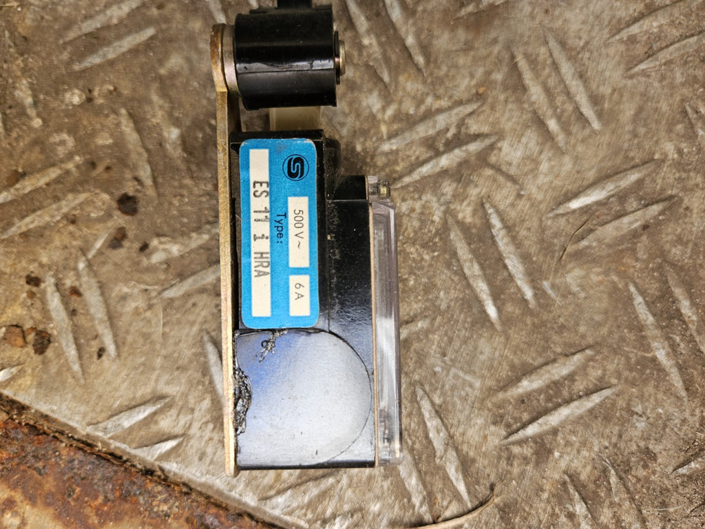 SCHMERSAL ES 11 i HRA Positionsschalter, ROLLENENDSCHALTER neu Unused New NOS