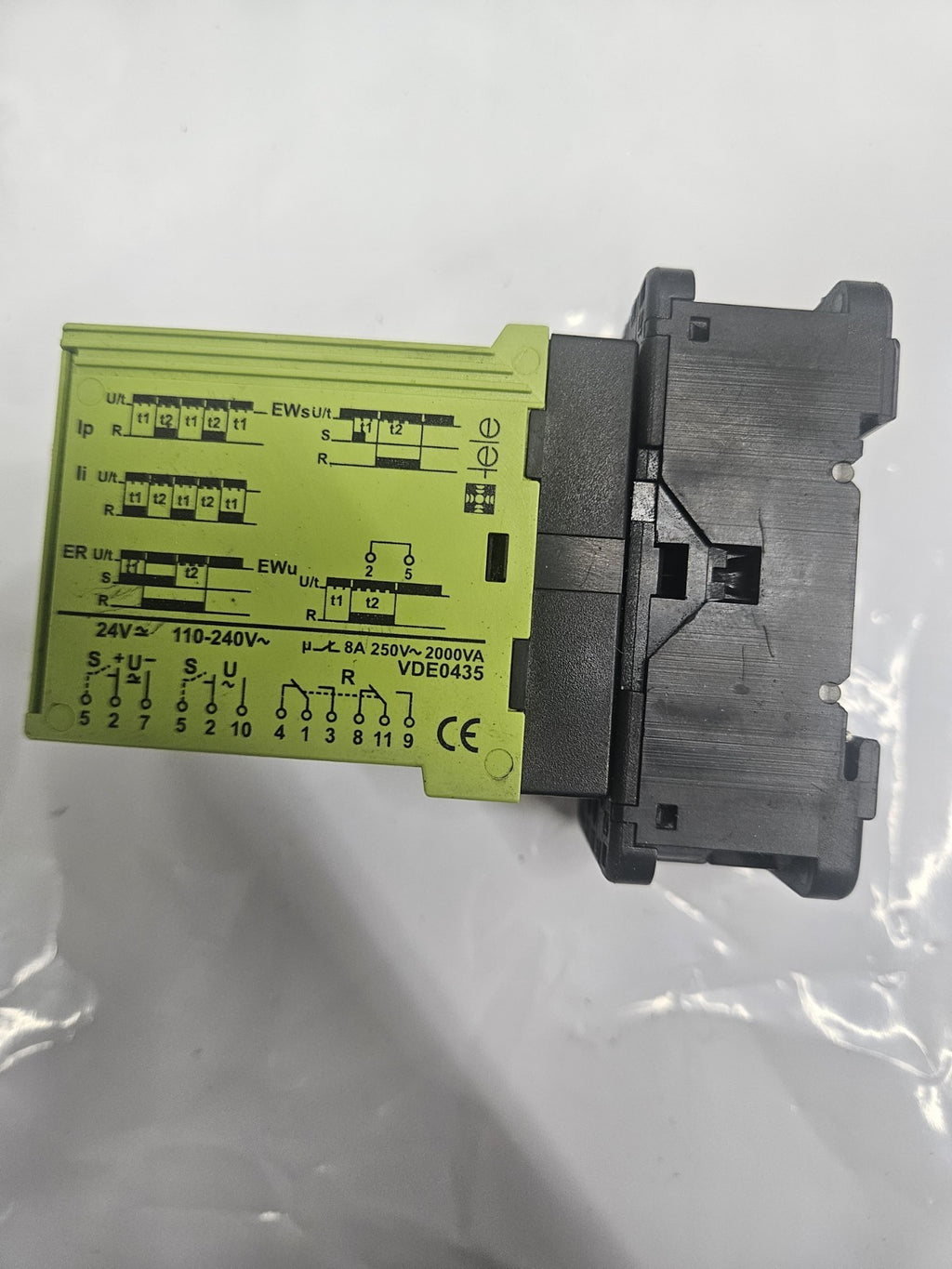 1 x Tele PDI 20 Relais mit R11X Sockel, Neu Unbenutzt, New Unused New Old Stock