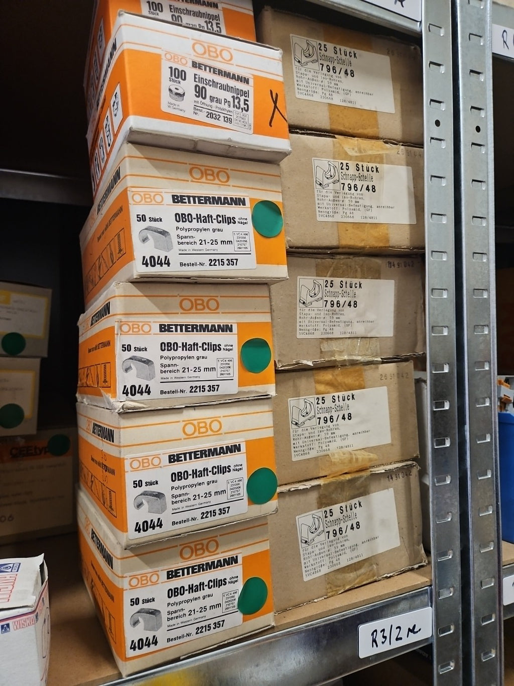 Mega KONVOLUT, Schnappschellen, Nagelschellen, OBO,KLEINHUIS, BETTERMANN neu/ovp