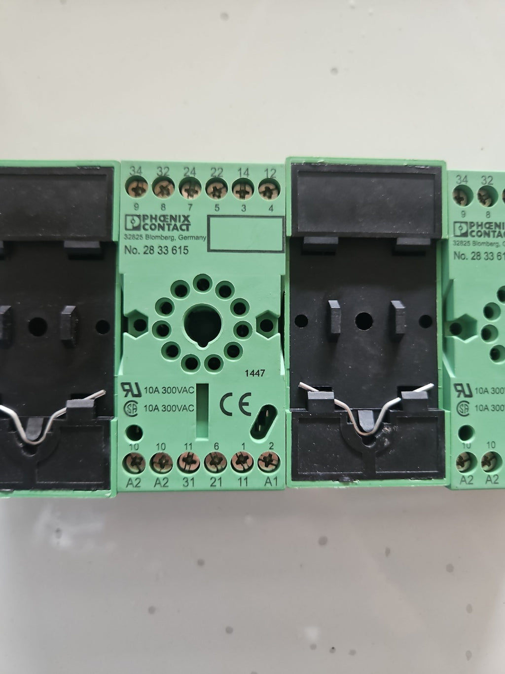Genuine Phoenix Contact 2833615  new unused, No Box