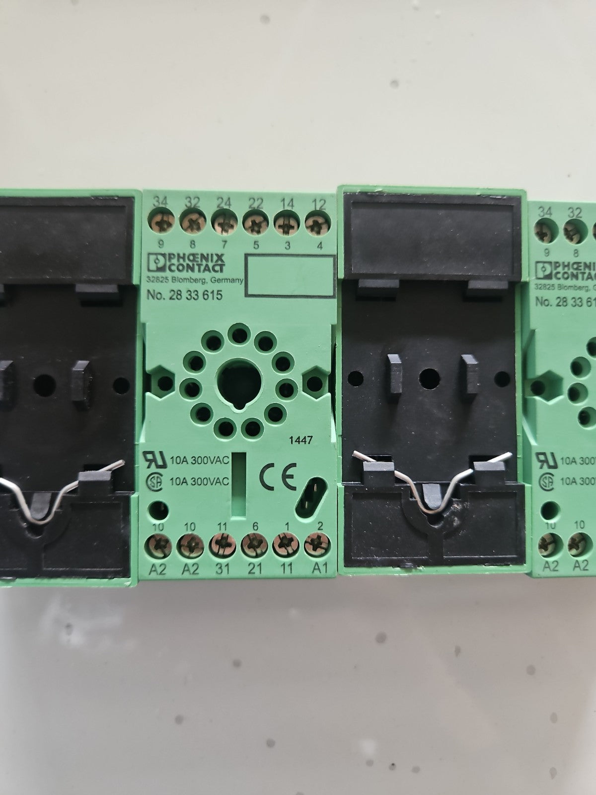 Genuine Phoenix Contact 2833615  new unused, No Box