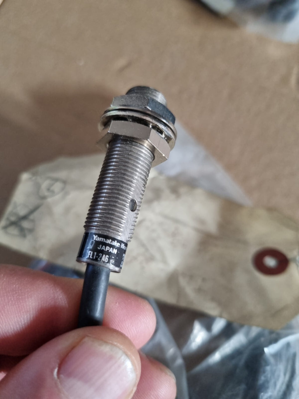 YAMATAKE HONEYWELL FL1-5A6-E3 INDUCTIVE PROXIMITY SENSOR 10-40V NEW NEU/OVP