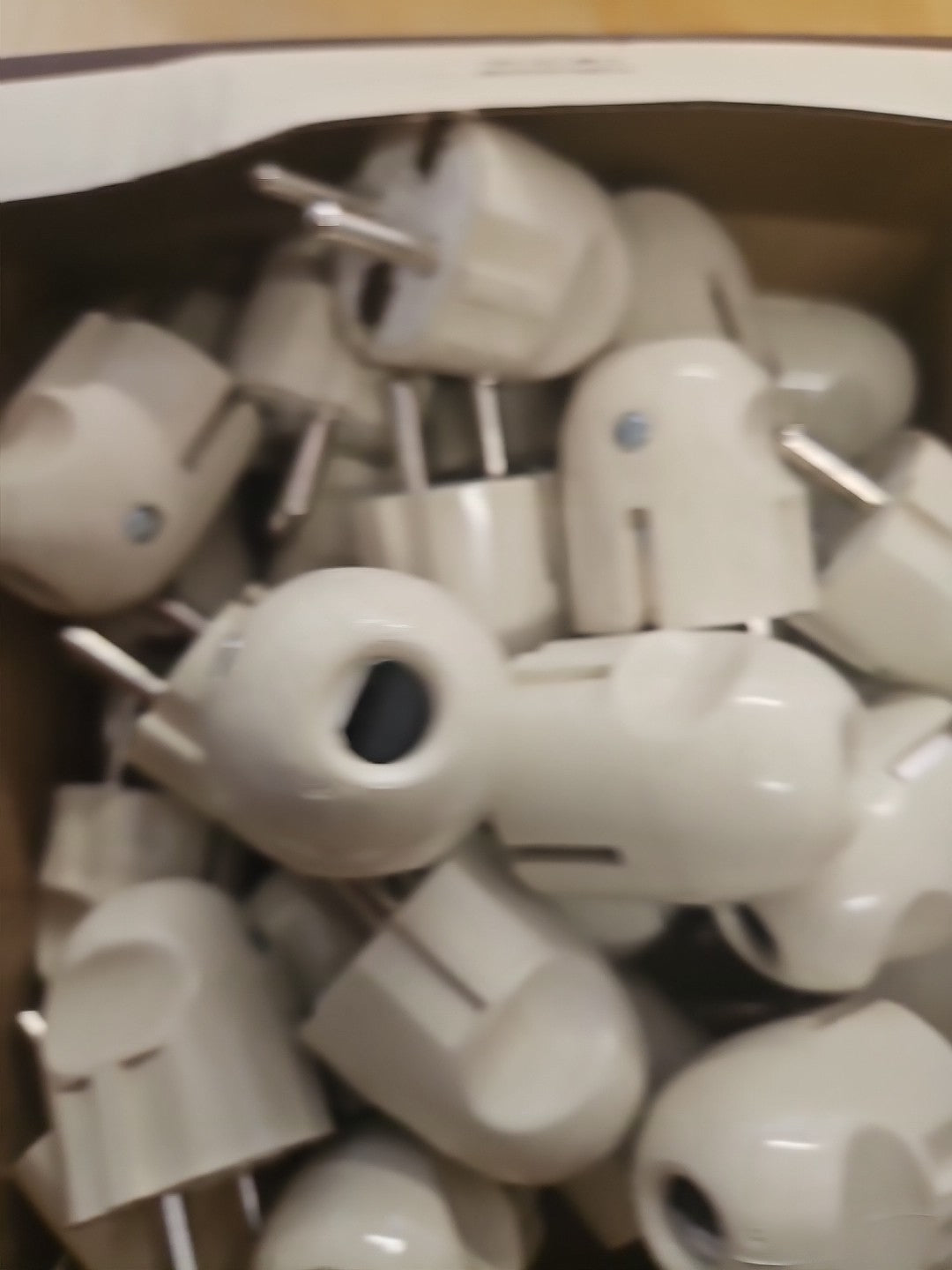 30 x Schuko Stecker bruchgeschützt weiss Merten 122427 - NEU/Ovp Unbenutzt