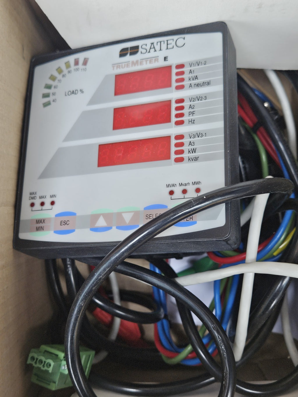 SATEC 130E Truemeter Multi-functional Power Meter 230VAC, New in Box with Cables