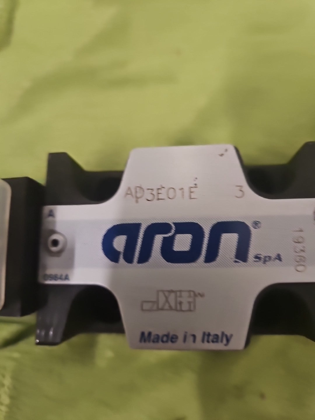 Aron AD3E01E 24V Magnetventil Valve Neu Unused New 19360 worldwide Shipping