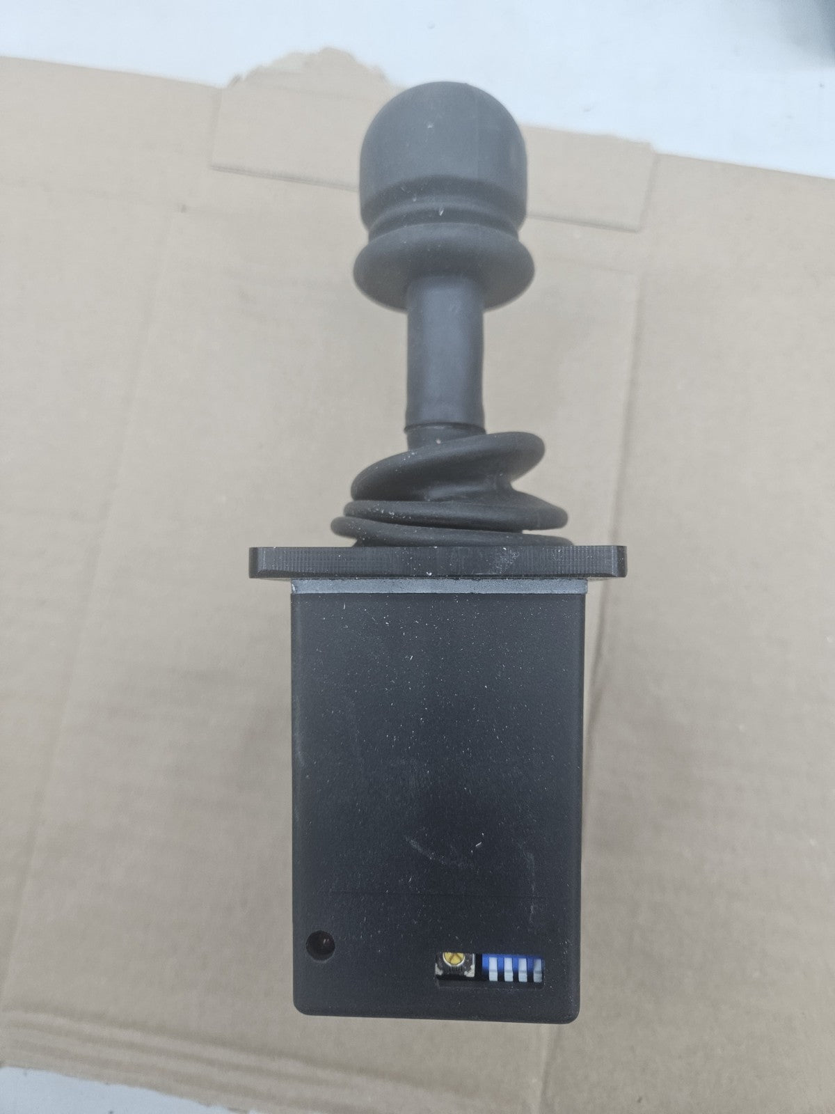Industr.Hydraulic Elektrischer Joystick M700106 Zylindergriff 24V DC, New No Box