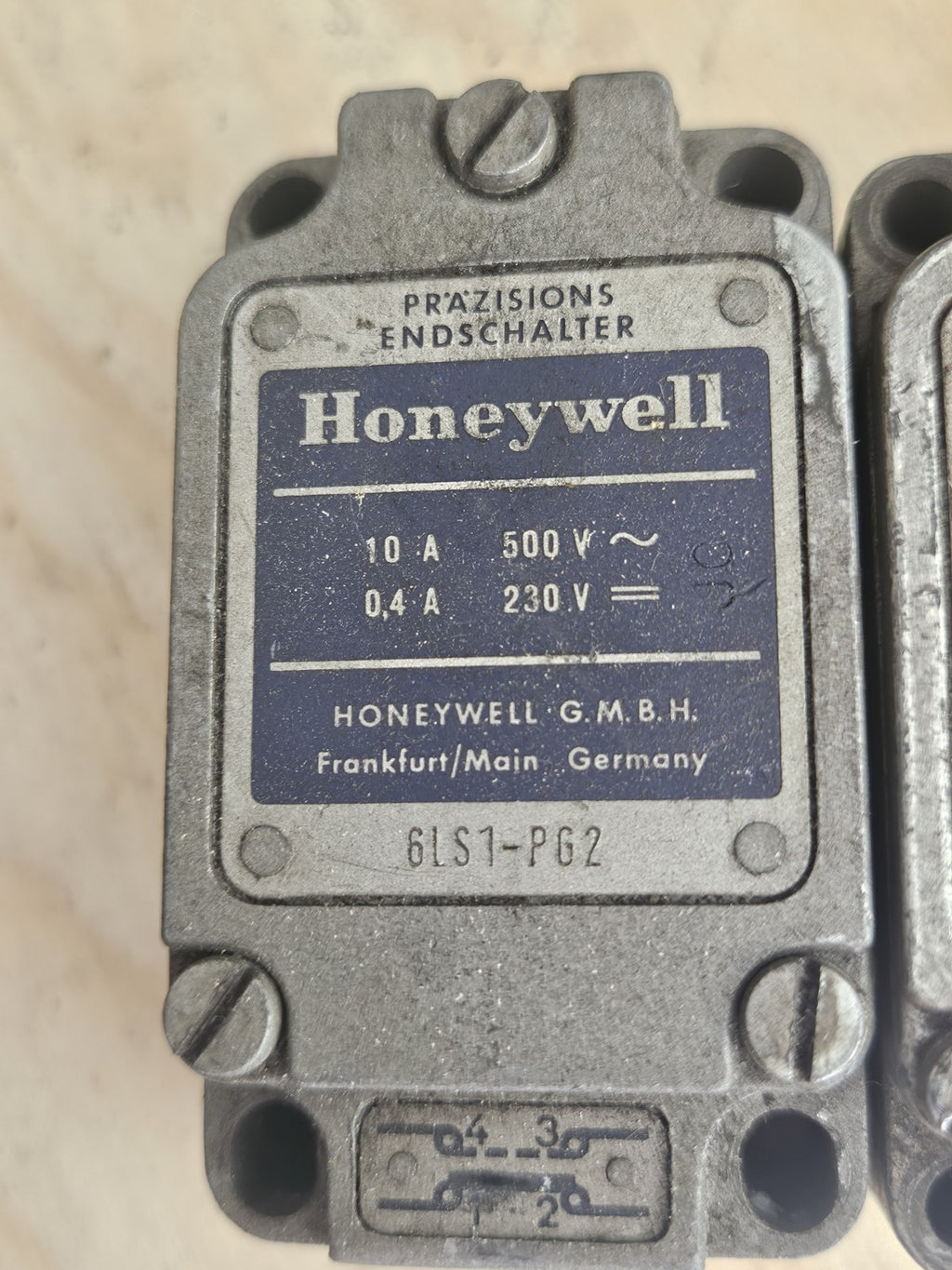 2 x Honeywell 6LS1-4PG und 6LS1-PG  Limit Switch, Endschalter Tested Working