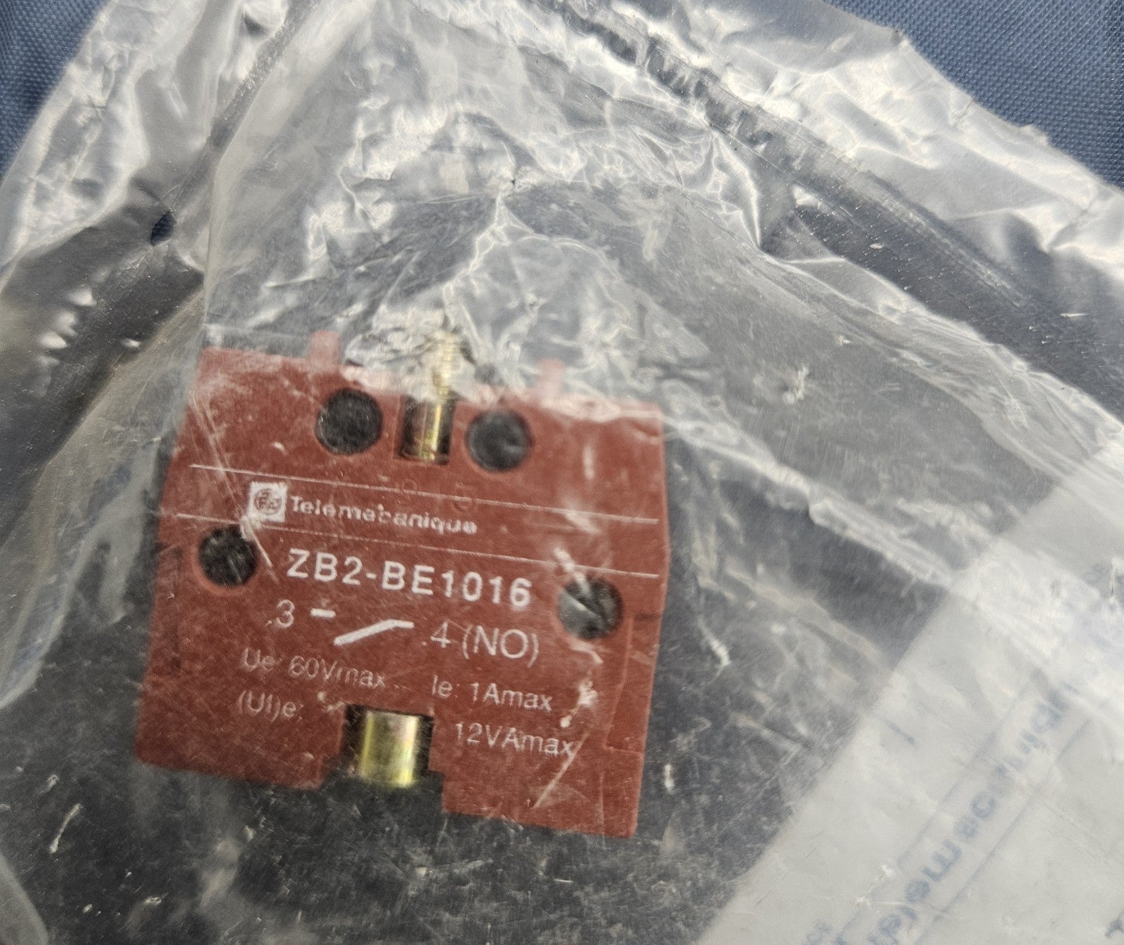 Telemecanique ZB2-BE1016 Low Voltage Contact Block Schalterblock 061251 New Neu
