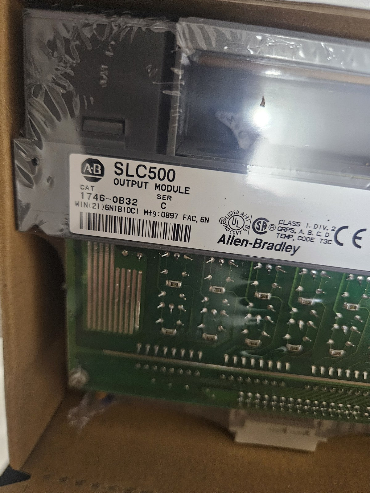 Allen-Bradley SLC 500 Output Module - 1746-OB32, New Unused, Neu in Box, Sealed