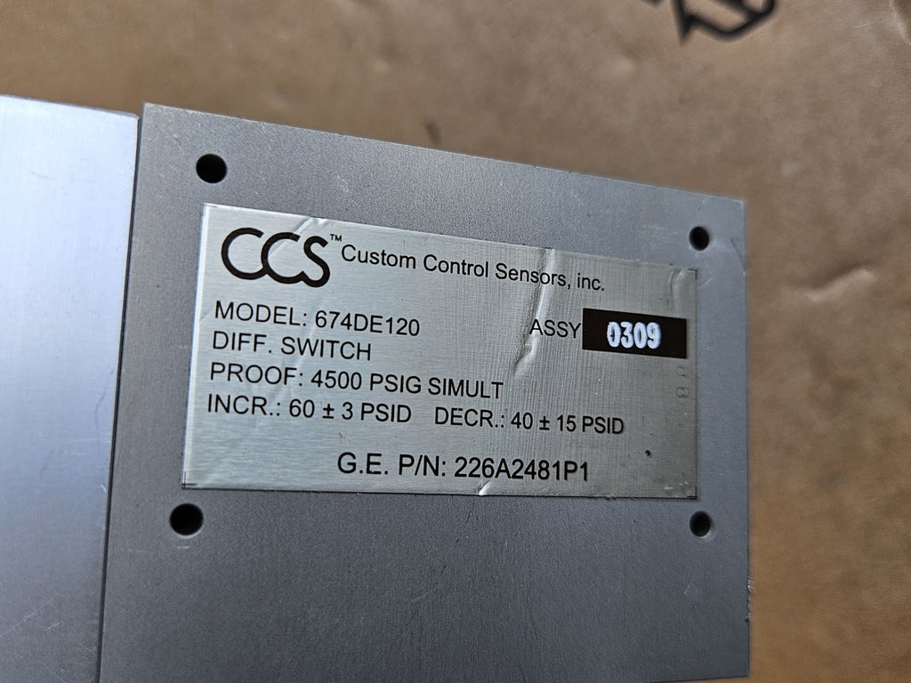 CCS CUSTOM CONTROL SENSOR 674DE120, 226A2481P1, diff.switch, ex.proof, Nos, Neu