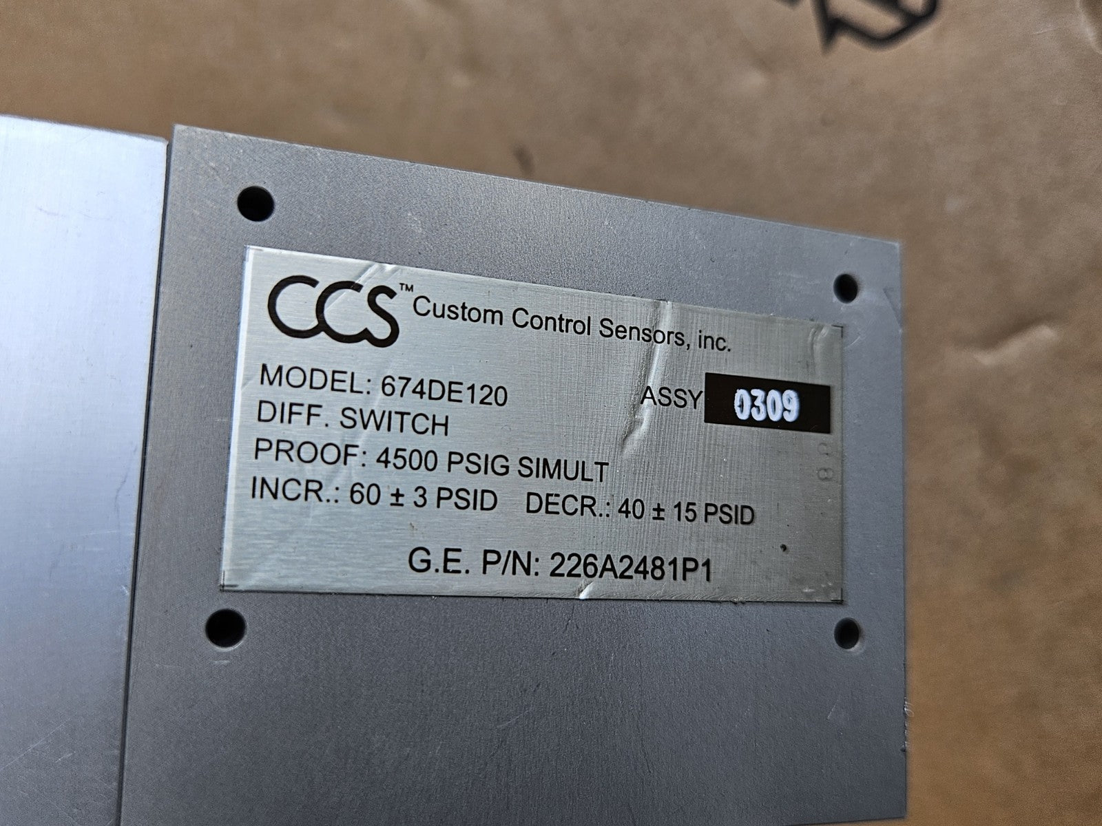 CCS CUSTOM CONTROL SENSOR 674DE120, 226A2481P1, diff.switch, ex.proof, Nos, Neu