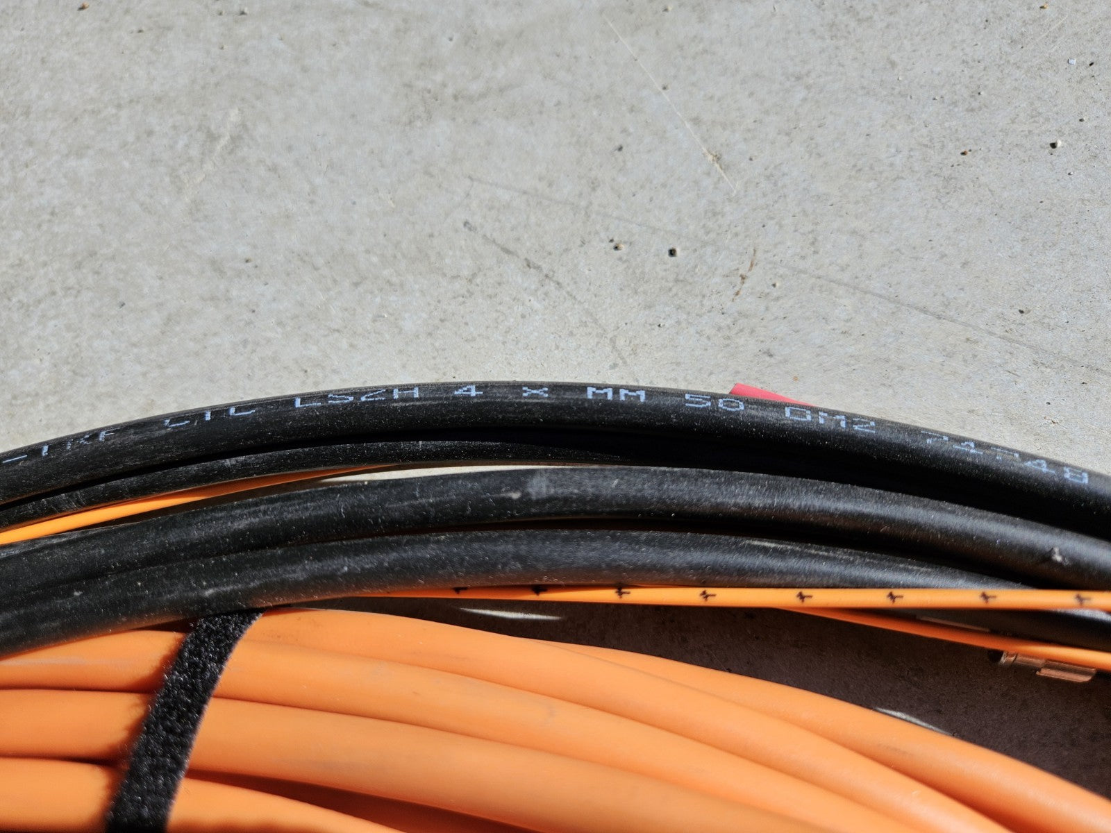 Phoenix Contact Fiber Optic Cable I-V(ZN)H11Y 2G50/125 2,5B600 +0,7F1200 GDM 