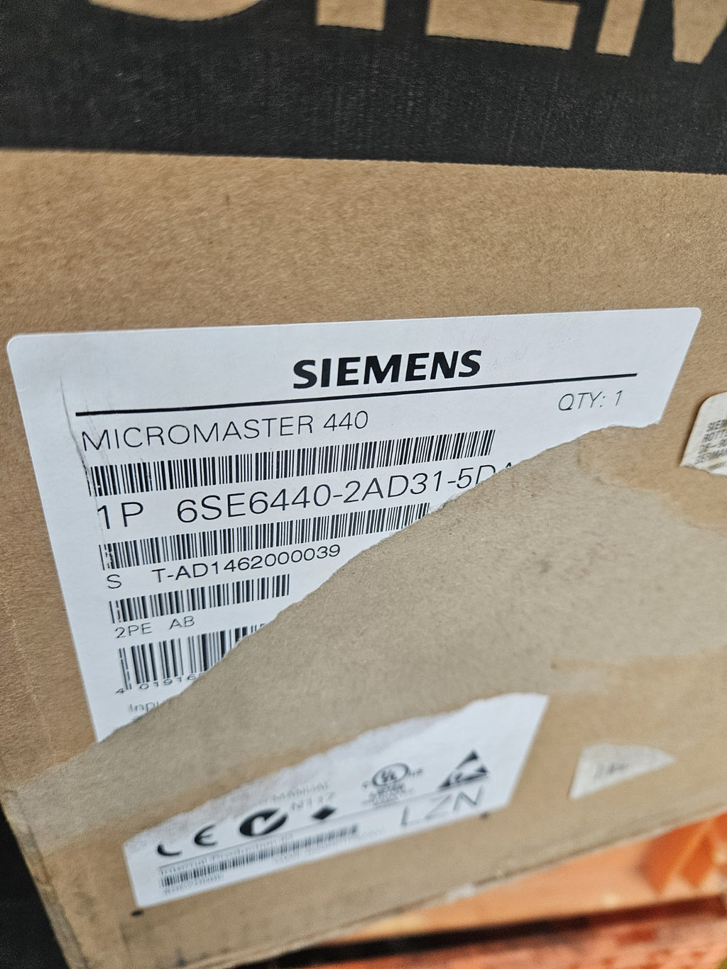 Siemens MICROMASTER 440 | 6SE6 440-2AD31-5DA1, AB/V2.11 | 6SE6440-2AD31-5DA1 NEW