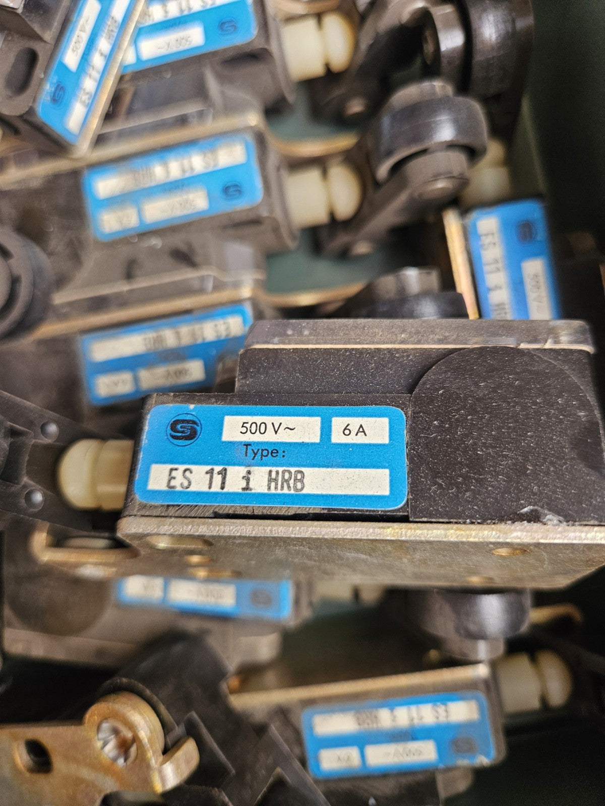 SCHMERSAL ES 11 i HRB Positionsschalter, ROLLENENDSCHALTER neu Unused New NOS
