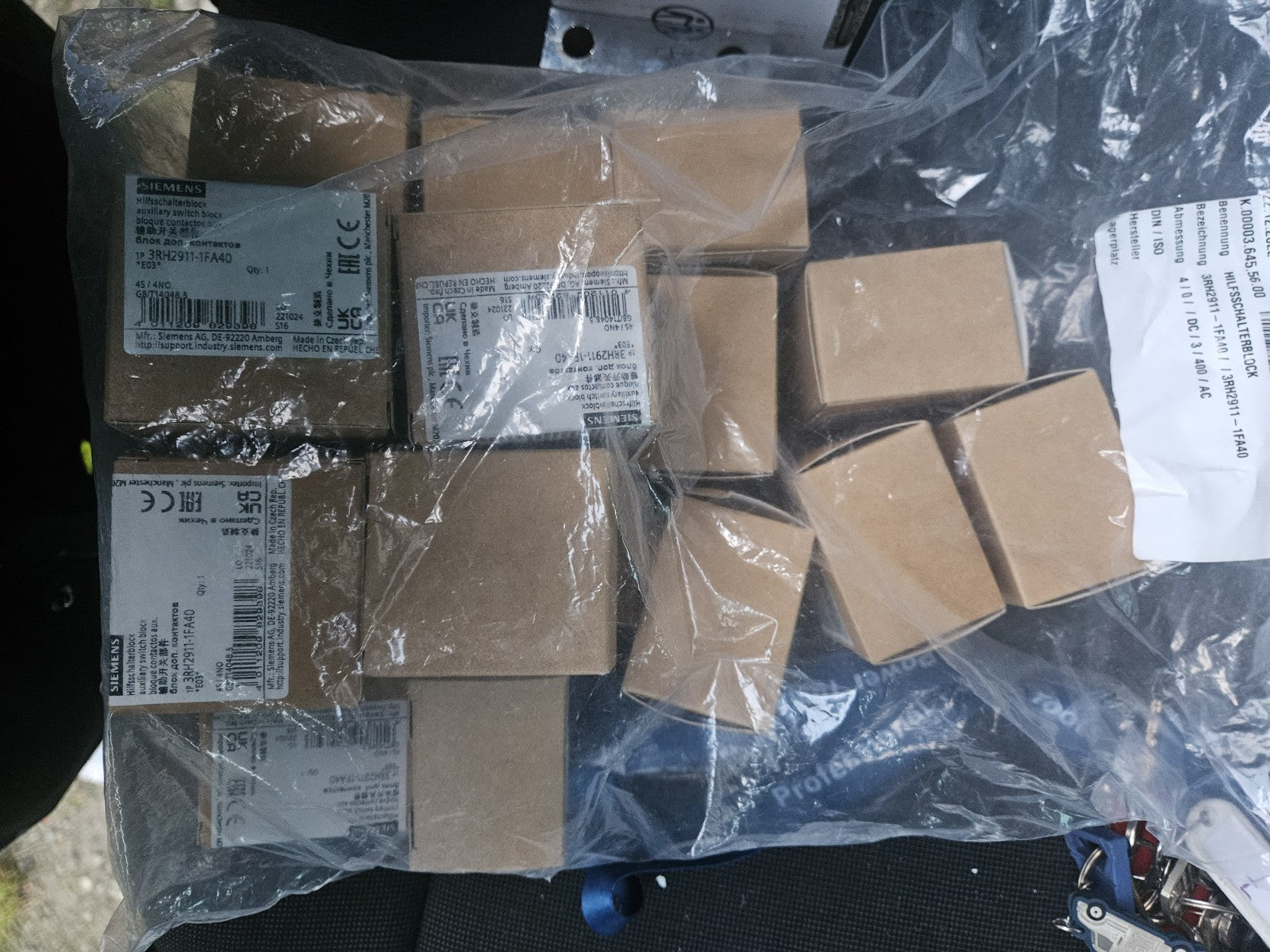 3RH2911-1FA40 SIEMENS CONTACTOR AUXILLIARY BLOCK 4NO