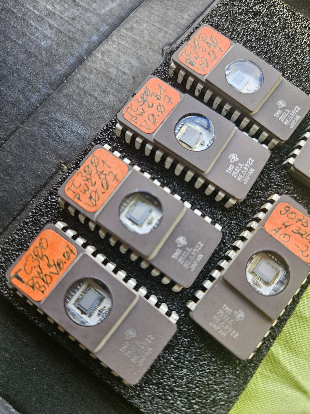 6 x TMS2564JL,64K(8K x 8) EPROM Texas Instruments  CERDIP28 DIC28 Never Used New