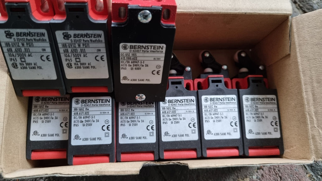 BERNSTEIN 188-SUIZ AH 608.6171.022 AC15 240V 3A IP65 Endschalter Safety neu/ovp