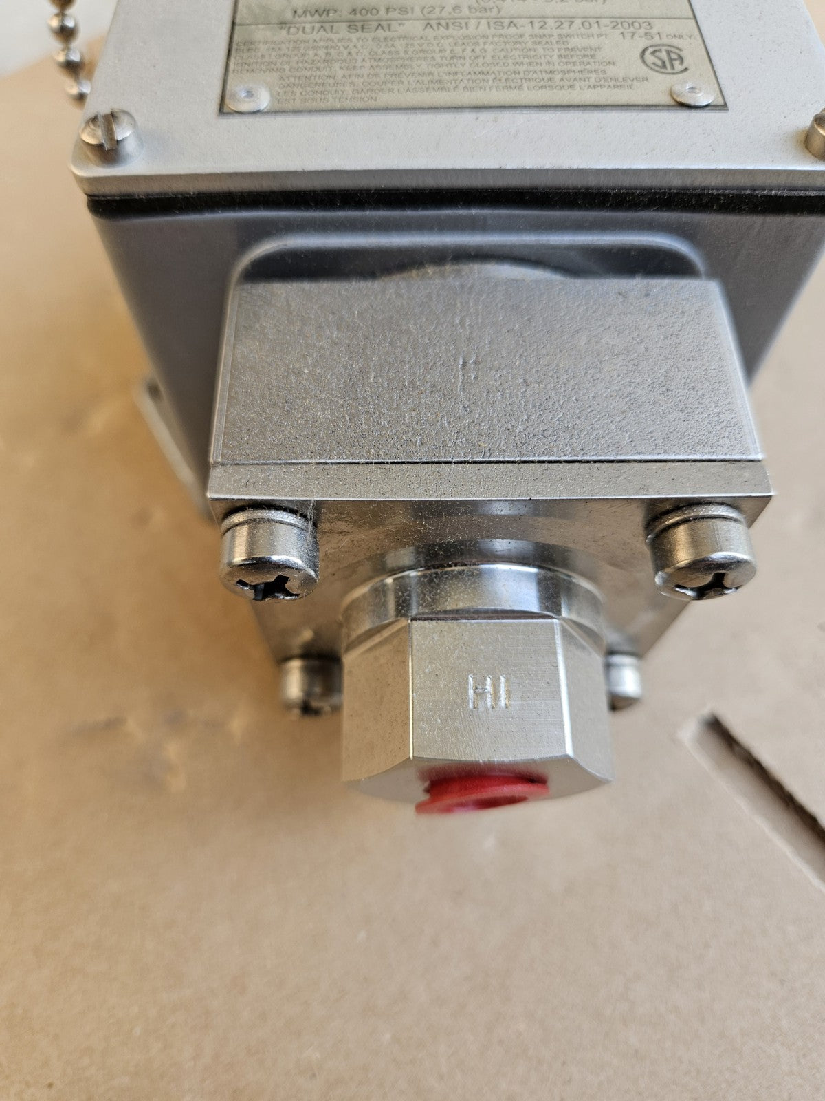 CCS CUSTOM CONTROL SENSOR 646DZE2 Pressure Switch, Ex-proof New Nos Neu Unused