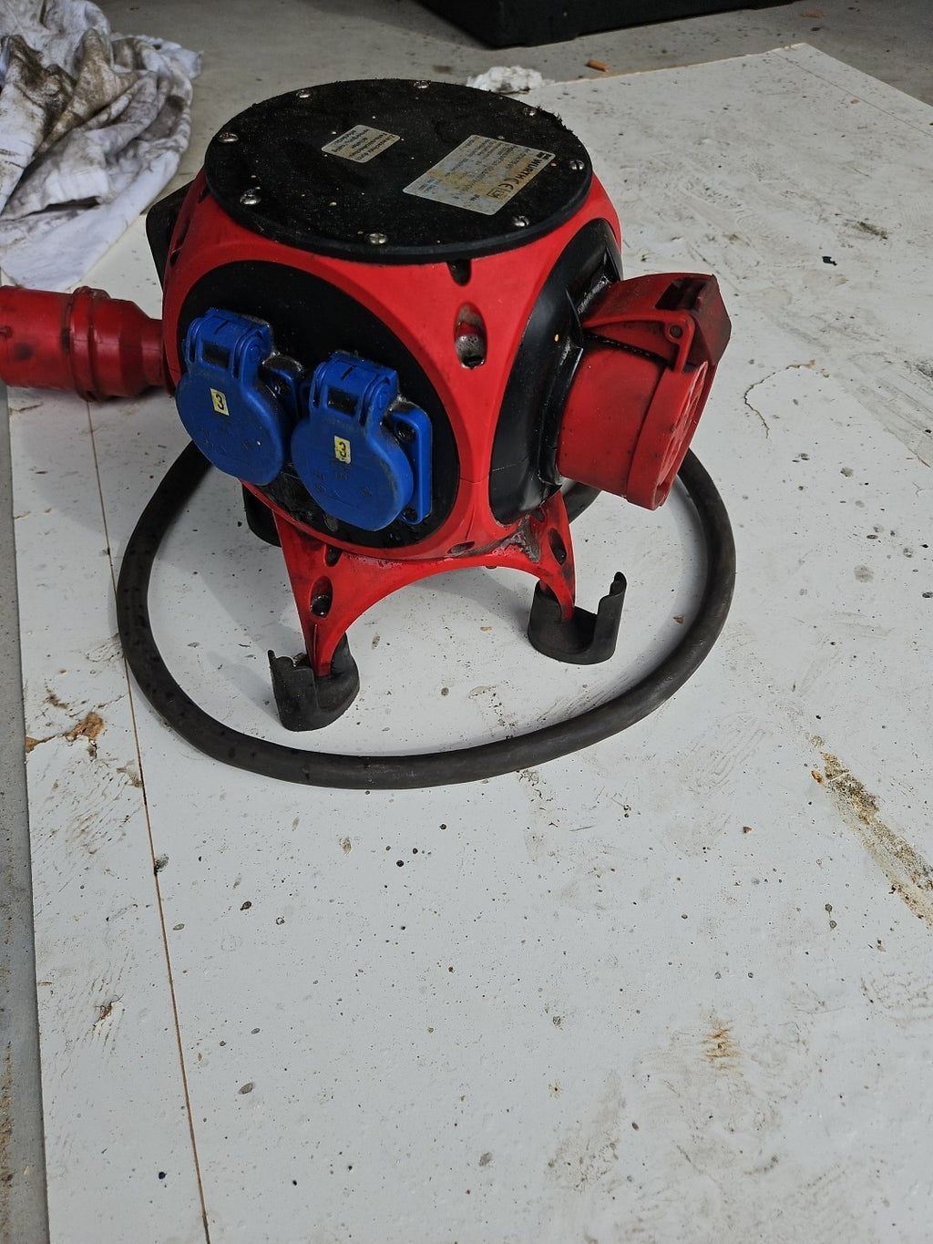 Würth Standverteiler 32A Kunststoff 0774 762 001 Pegasus MV 32/5 16/5 2xSSD Gebr