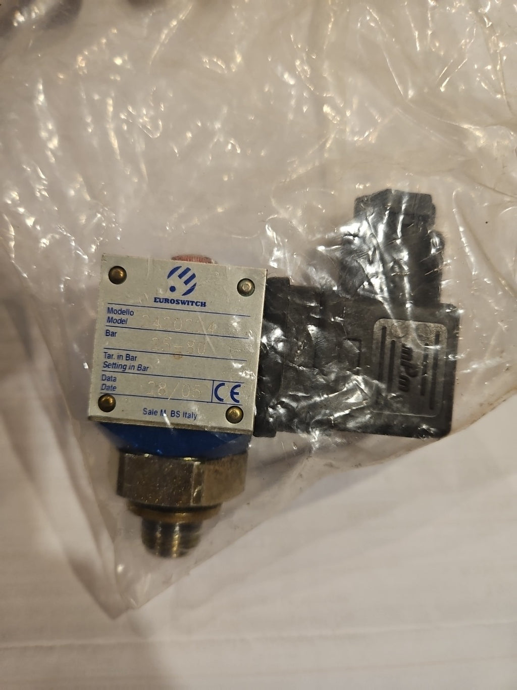 EUROSWITCH Model  2420224 Pressure Switch 25-80 bar New Neu Unused Unbenutzt