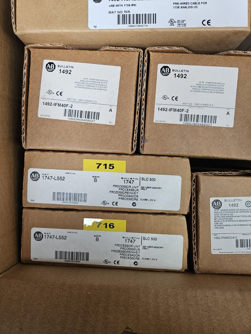 Allen Bradley 1492-AIFM8S-3, 8 CHANNEL ISOLATED FEED-THROUGH ANALOG INTERFACE