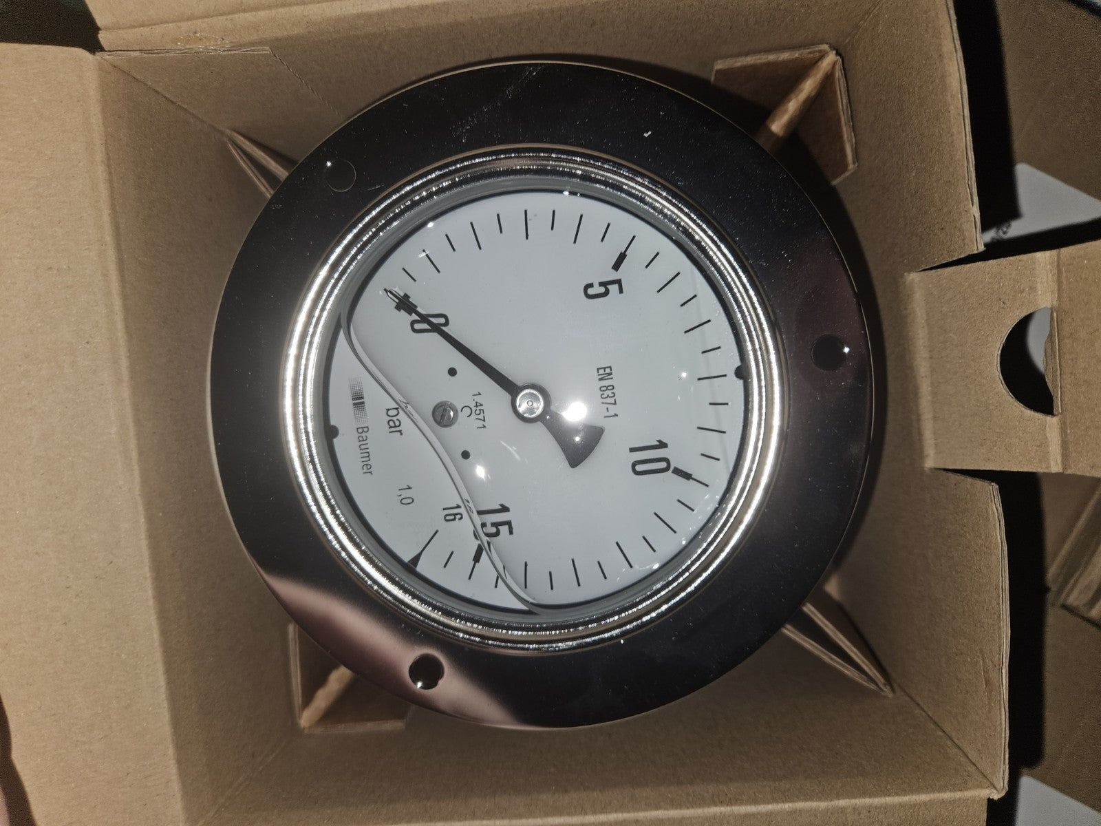 Baumer Bourdon, 10281204, MEX5B61B24 1/2NPT 16Bar Manometer -unused/OVP-new