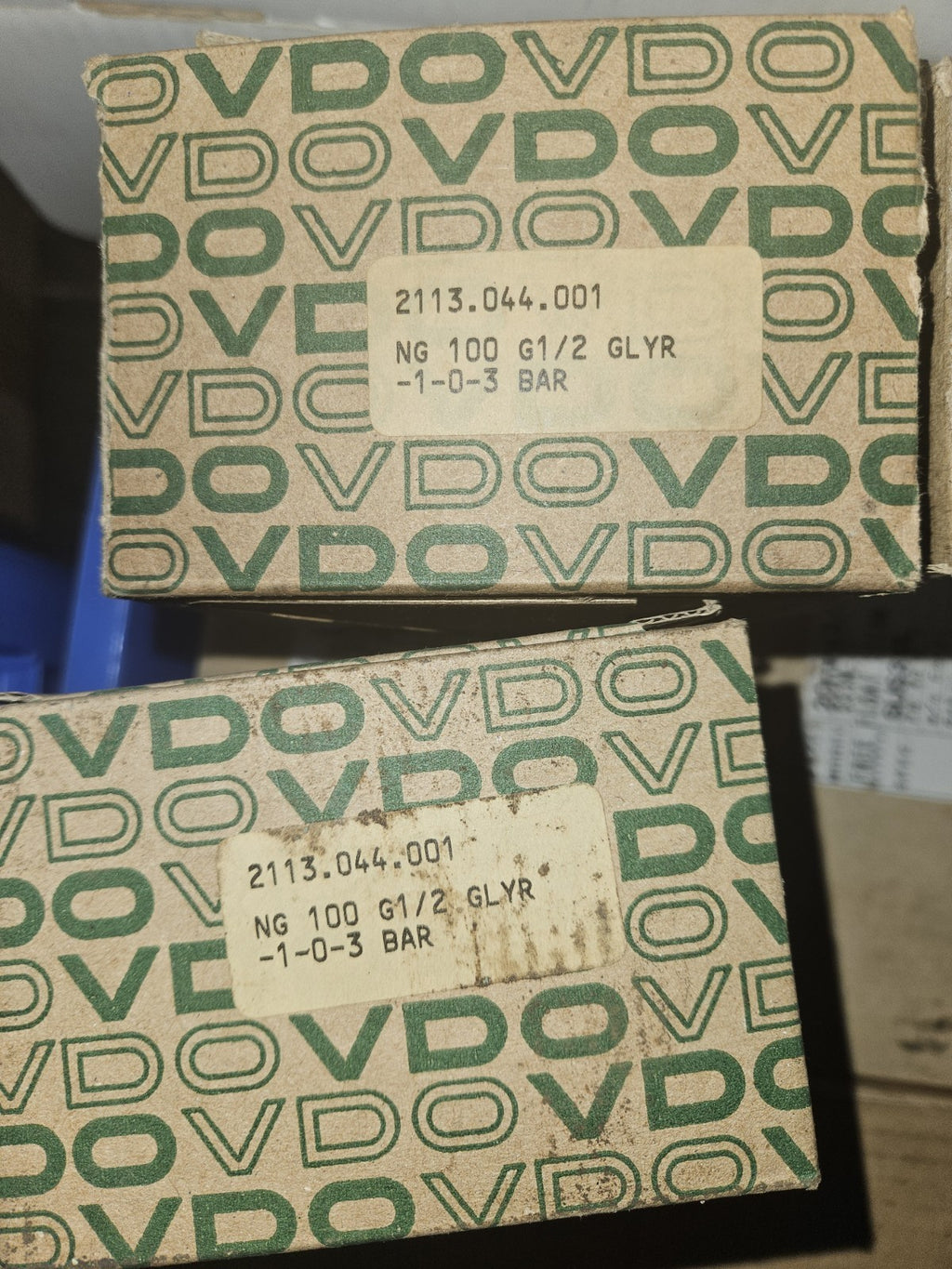 VDO Windsor Manometer NG 100 G1/2 GLYR 2113.044.001,pressure gauge -1/+3bar,New