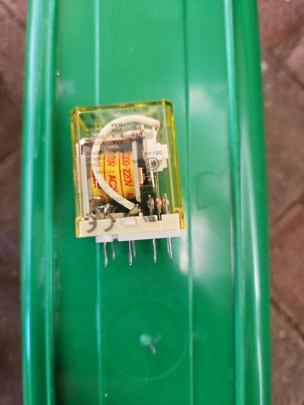 1 x Idec SMC RM2S-U Intermediate Relay AC220-240V 50/60Hz NOS NEU/OVP Unused 