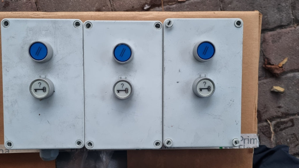 Lot 3xRittal PK 9514 000 Gehäuse? Schutzschalter, safety switch, robot neu, new 