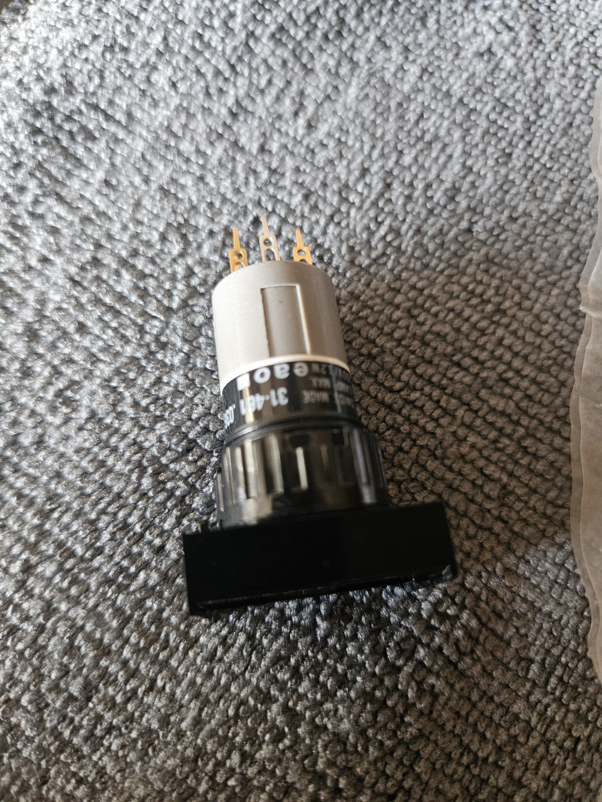 1 x EAO SWITCH 31-461.036 Pushbutton Drucktasten SCHALTER NEU/OVP nos New