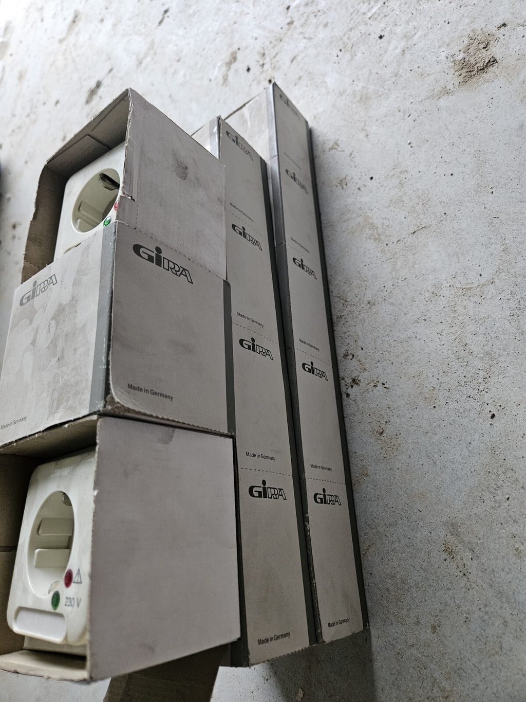 Gira 045127/10201 SCHUKO-Steckd. ÜSS + BSF System 55 Reinweiß Neu/ovp NOS