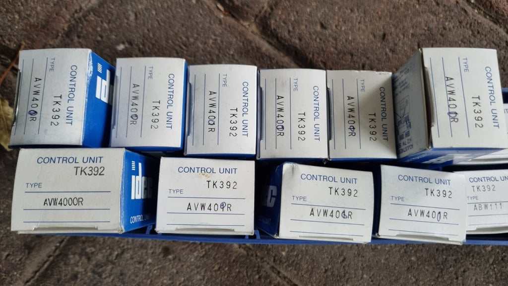 IDEC Control Unit TK392 AVW400R Not-Aus, SWITCH, schalter emergency, neu/new