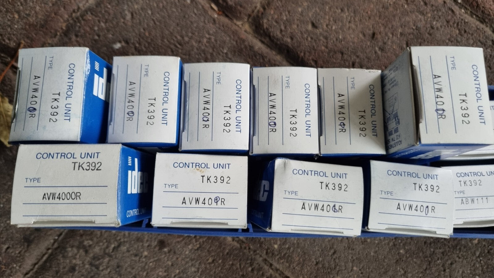 IDEC Control Unit TK392 AVW400R Not-Aus, SWITCH, schalter emergency, neu/new