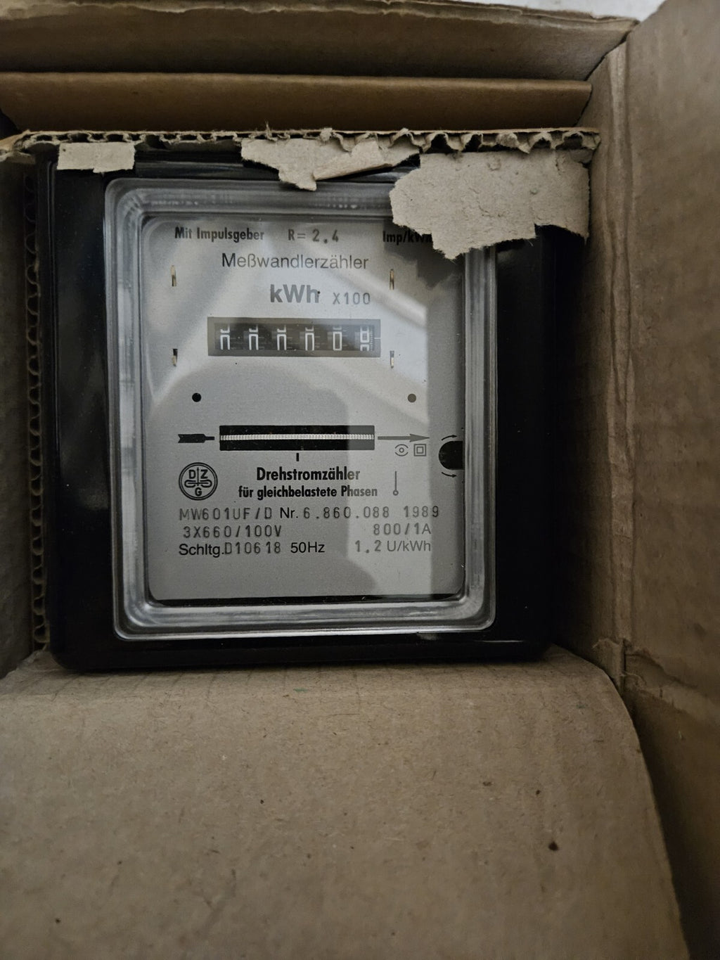 D.Z.G. D10618 Meßwandlerzähler MW601UF/D 1,2 U/KWH, 3/660/ 1000V, Neu/OVP,new