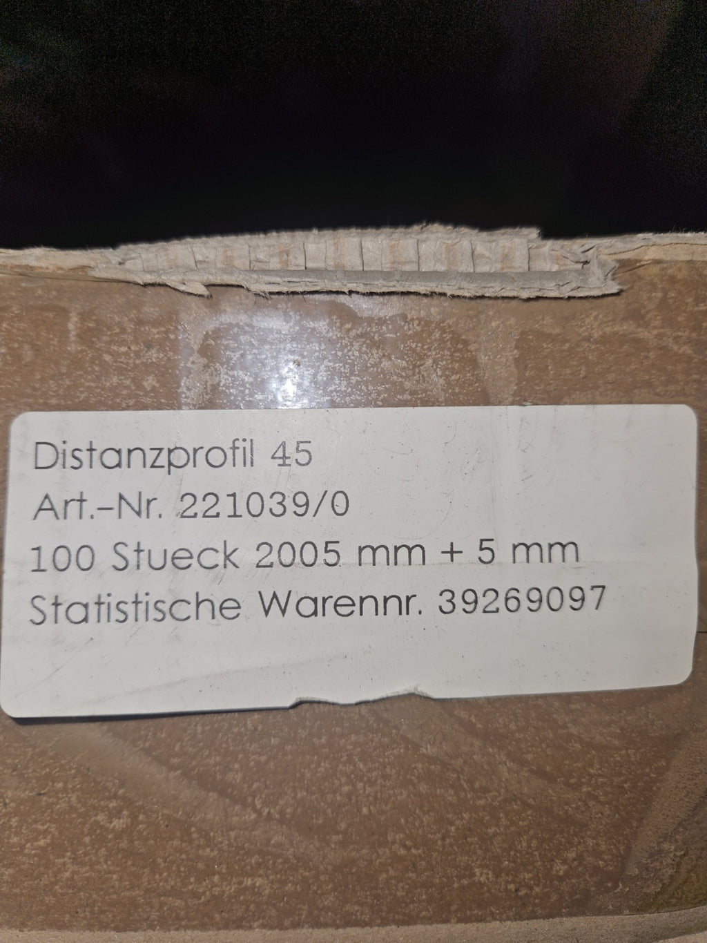 MINITEC Distanzprofil 45,  221039/0 ,   Kunststoff 2m für Alu Profil Neu Unused 
