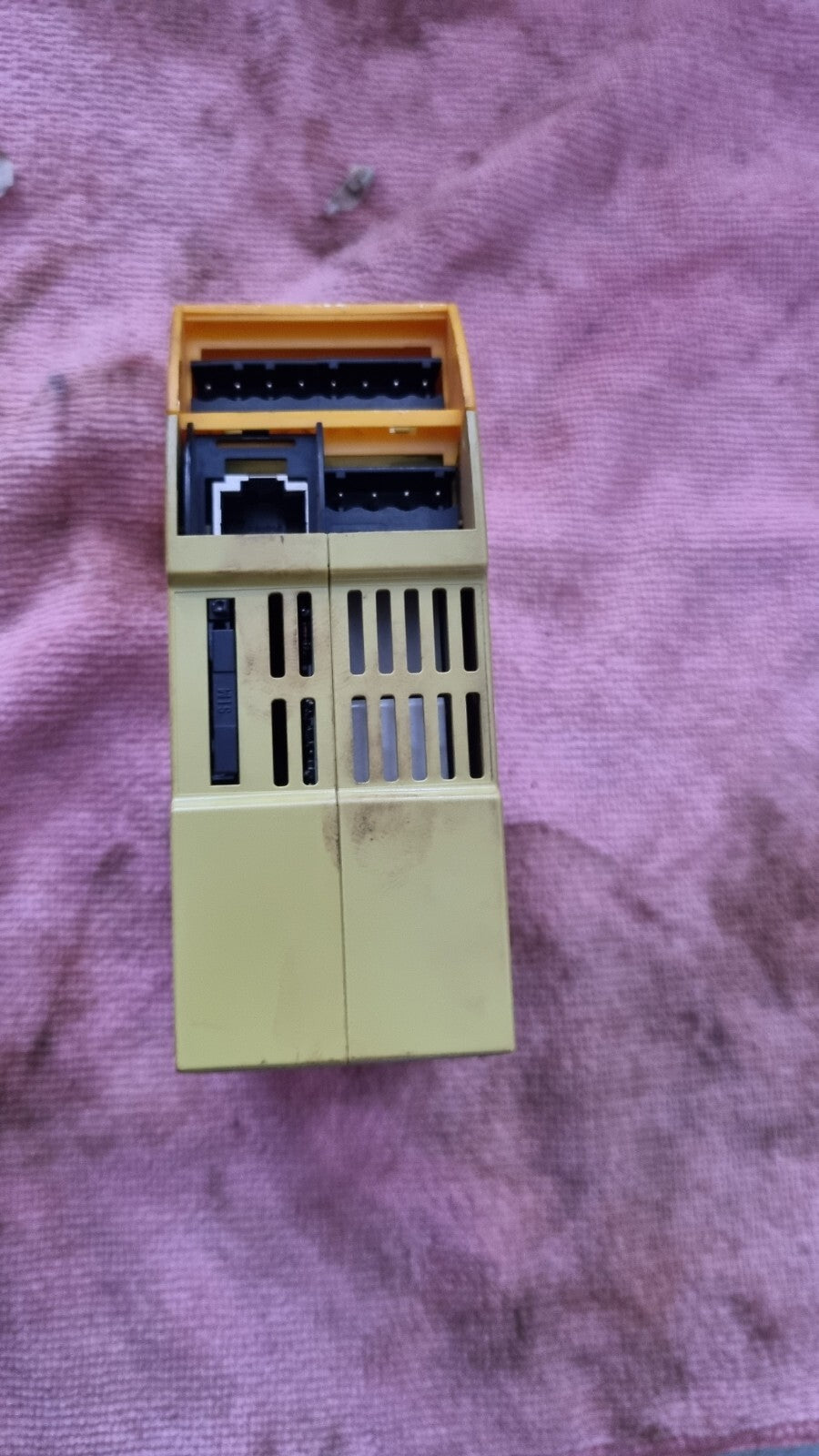 Pilz PNOZ S30 C 24 Sicherheitsrelais 751330 worldwide shipping