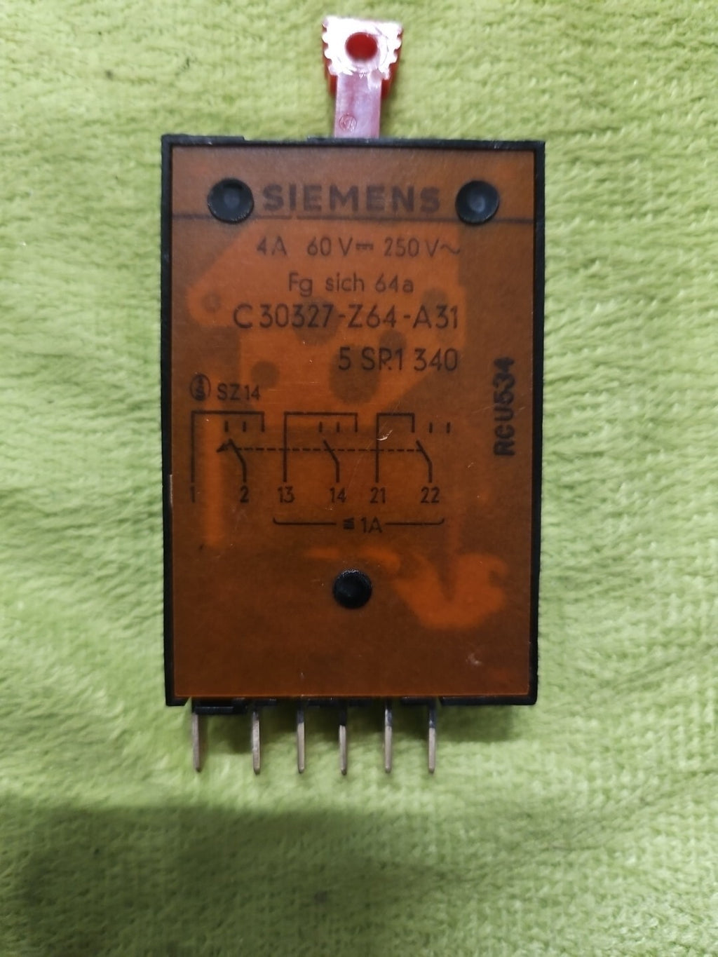 Siemens C30327-Z64-A31 Relais - 4A - 60V DC - 250V~ - 5 SR1 340