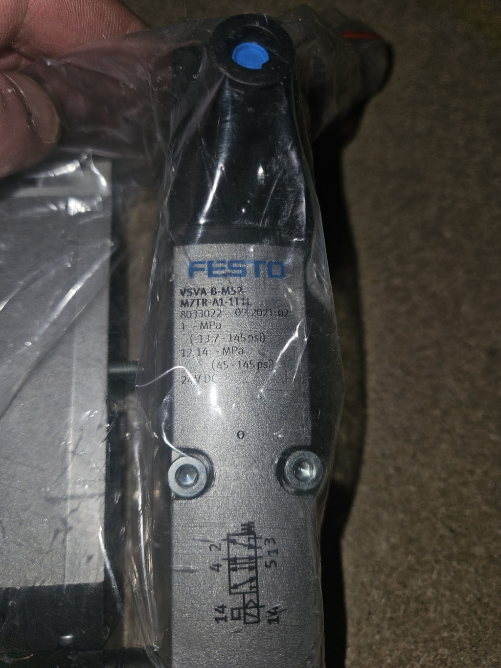 FESTO VSVA-B-M52-MZTR-A1-1T1L 8033022, Solenoid Valve, Neu New Unused sealed