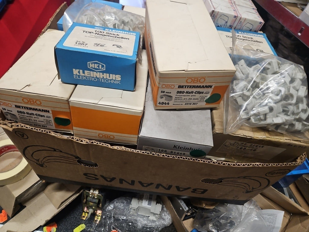 Mega KONVOLUT, Schnappschellen, Nagelschellen, OBO,KLEINHUIS, BETTERMANN neu/ovp