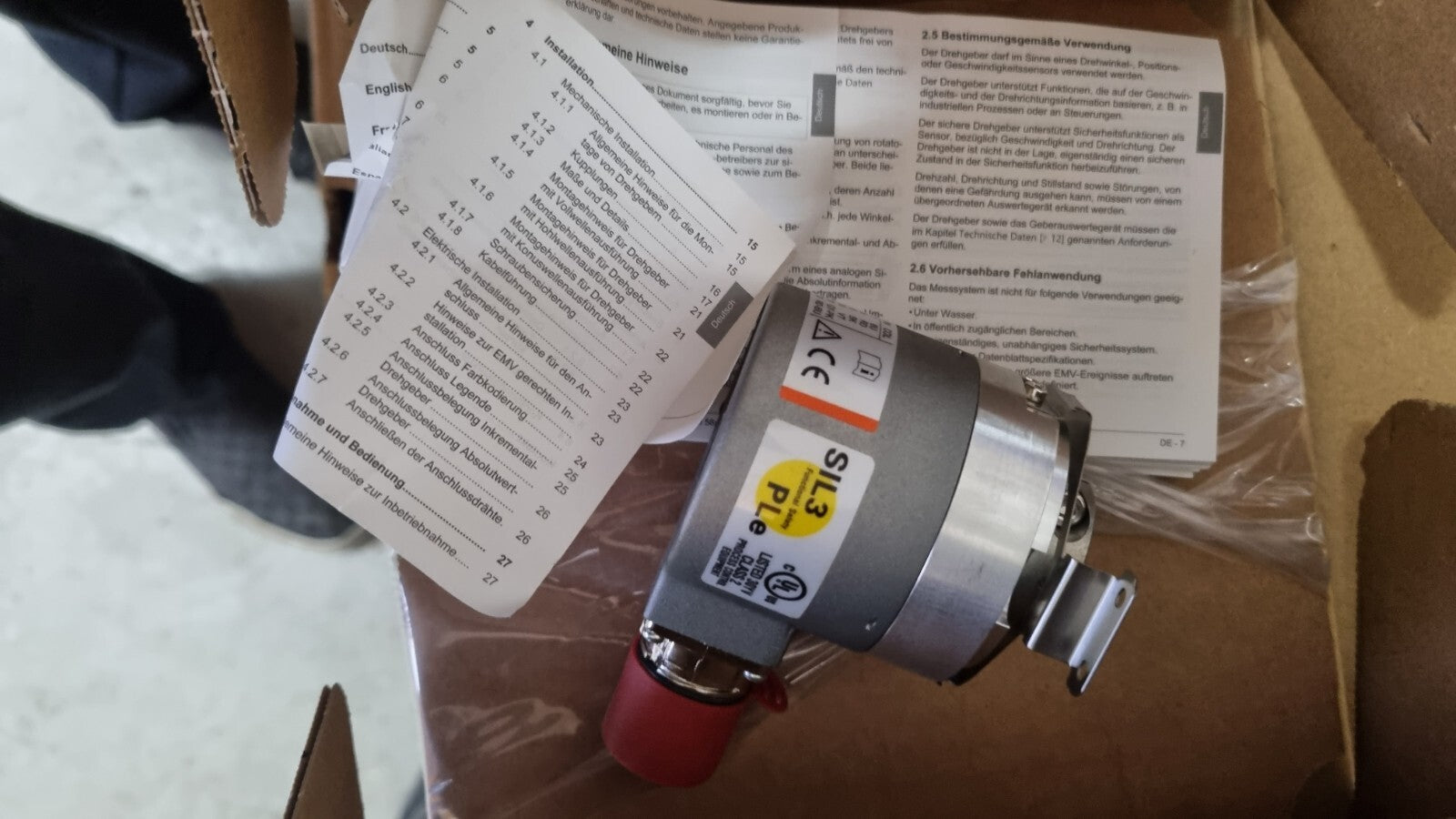 Kübler 5883 SIL3, 8.5883FS3.B544.G222 Drehgeber  absolute momentum encoder new!