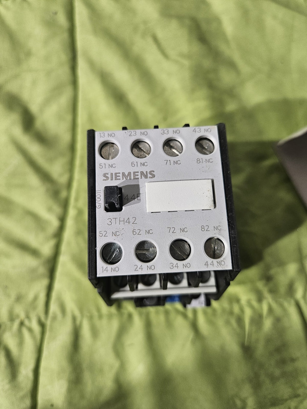 Siemens 3TH4244-0AP0  / 3TH4 244-0AP0  Hilfsschütz / auxiliary contactor New Neu