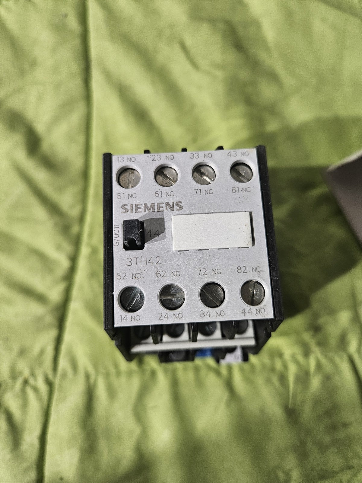 Siemens 3TH4244-0AP0  / 3TH4 244-0AP0  Hilfsschütz / auxiliary contactor New Neu