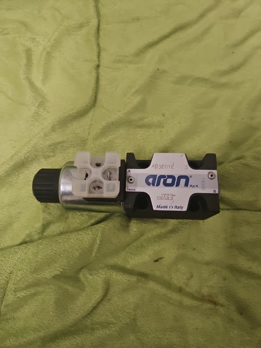 Aron AD3E01E 24V Magnetventil Valve Neu Unused New 19360 worldwide Shipping