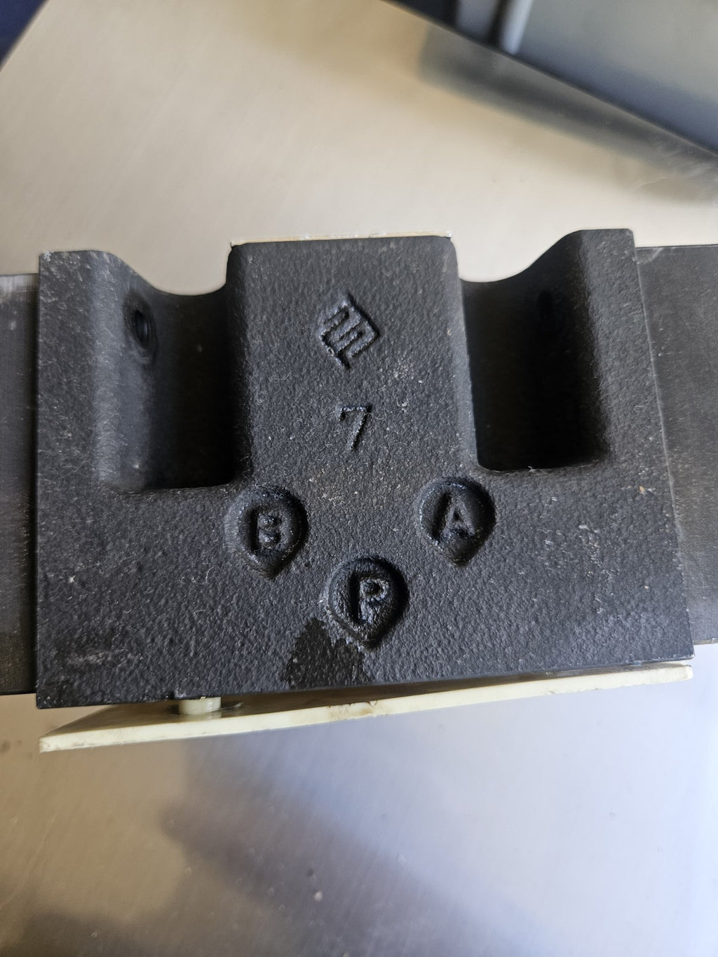 Brevini ARON SpA AD5001M, M82100865A &2x M18.06.0011A  Hydraulik Ventil Block 
