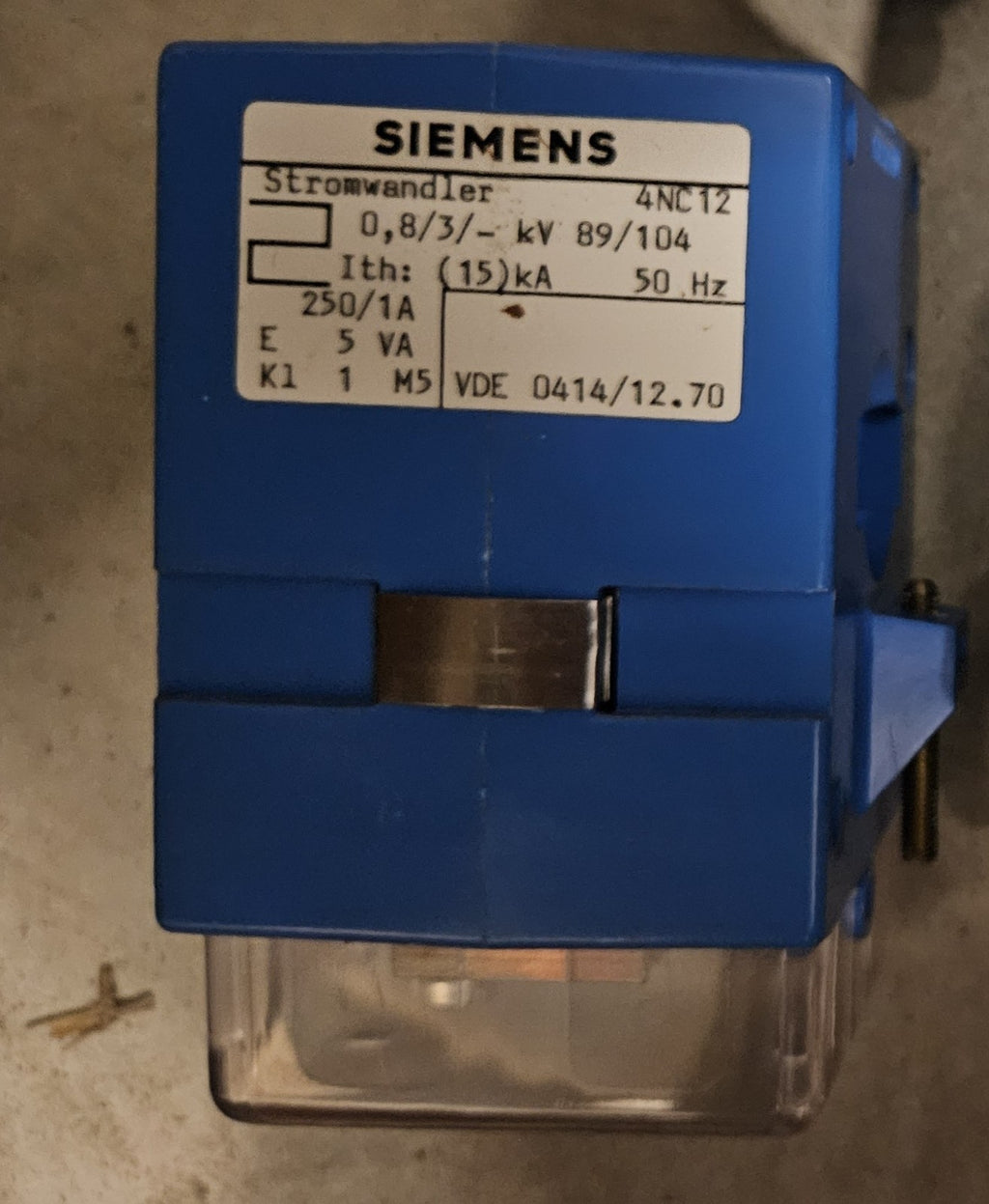 SIEMENS Spannungswandler 4NC13 50; 0,8/3-KV 89/102, 400/1A Aufsteckwandler,Trafo